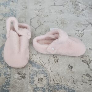 CROCS Fluffy Cream Baby Booties